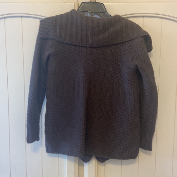 Really nice gray wool sweater - Picture 3 of 3